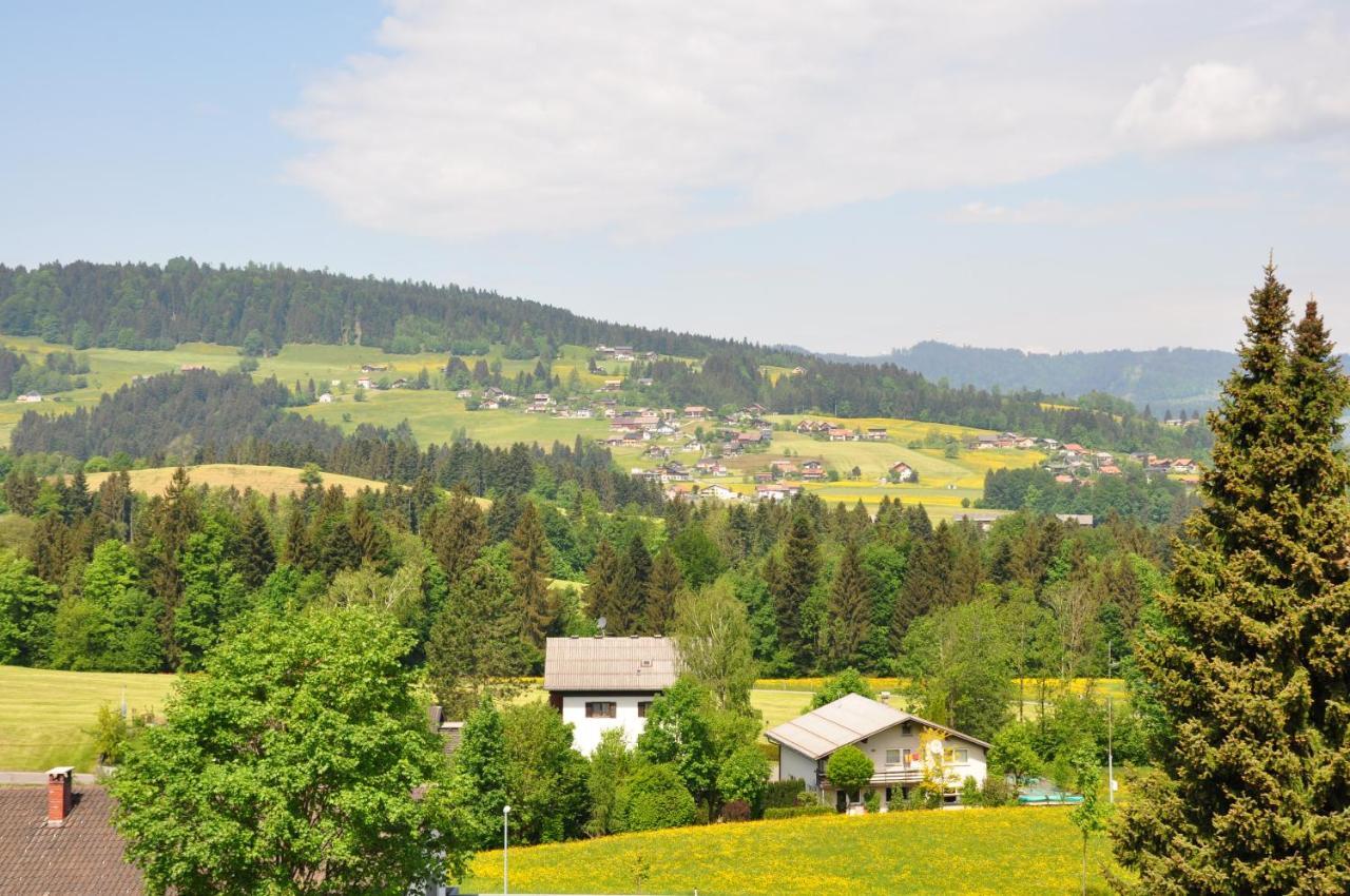 Haus Berchtold Apartment Alberschwende Luaran gambar